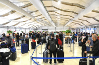 Το Ισραήλ θα αρχίσει να επιτρέπει την περιορισμένη είσοδο γκρουπ ξένων τουριστών τον Μάιο