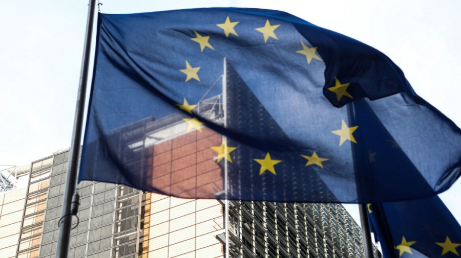 Ευρωβαρόμετρο: Η άνοδος των τιμών και το κόστος διαβίωσης κύριες ανησυχίες των νέων στην ΕΕ