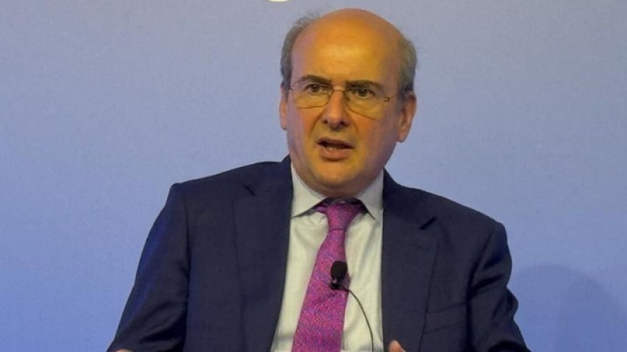 Χατζηδάκης: Μέτρα για ευάλωτους και τη μεσαία τάξη