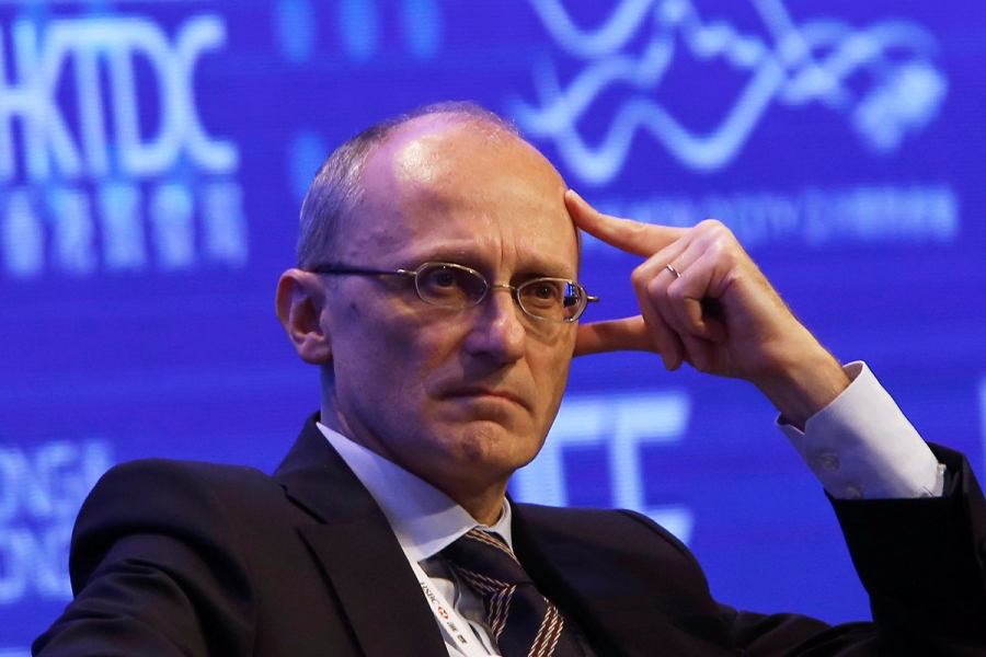 Ο Ένρια κρούει τον κώδωνα του κινδύνου στις τράπεζες για τα κόκκινα δάνεια