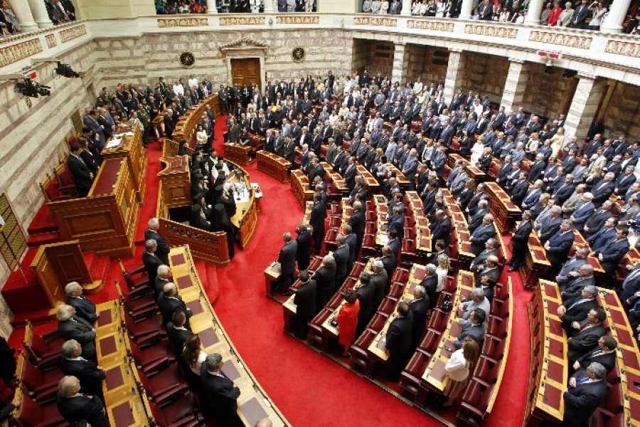 «Σκληραίνει» η πολιτική αντιπαράθεση με φόντο τα Τέμπη- Πρόταση μομφής ή ψήφος εμπιστοσύνης