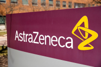 Η AstraZeneca κάνει λόγο για θεραπεία αντισωμάτων που αποτρέπει τον κορονοϊό