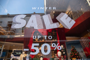 «Πρεμιέρα» αύριο (8/1) για τις χειμερινές εκπτώσεις- Δύο Κυριακές ανοιχτά τα καταστήματα