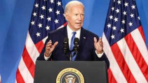 ΗΠΑ: "Μαχητικός" ο Μπάιντεν στη μακρά συνέντευξη Τύπου, αλλά και μνημειώδεις γκάφες