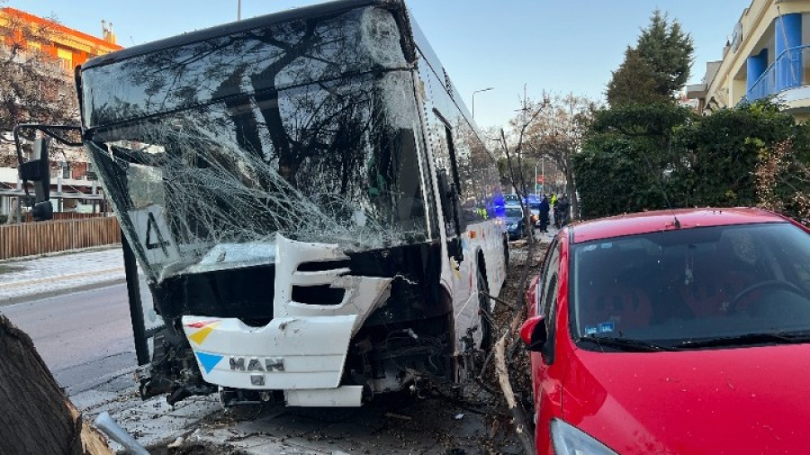 Θεσσαλονίκη: Θρίλερ στην Καλαμαριά με την πορεία &quot;ακυβέρνητου&quot; λεωφορείου του ΟΑΣΘ
