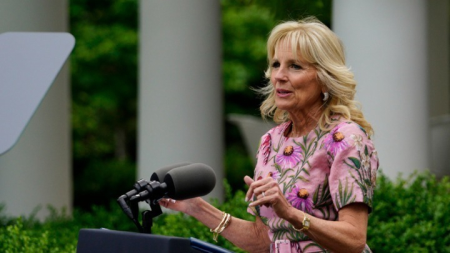 ΗΠΑ: Η Τζιλ Μπάιντεν υποβλήθηκε σε χειρουργική επέμβαση για την αφαίρεση καρκινωμάτων