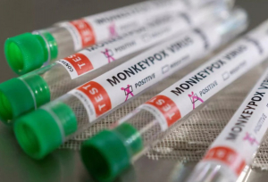 Λινού: Ο κόσμος να μην ανησυχεί για την ευλογιά των πιθήκων, αλλά να προσέχει