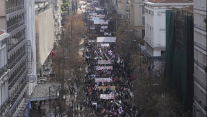 Ολοκληρώθηκαν οι διαδηλώσεις στο κέντρο της Αθήνας - Επεισόδια σε Σύνταγμα, Προπύλαια, Σταδίου και Ομόνοια