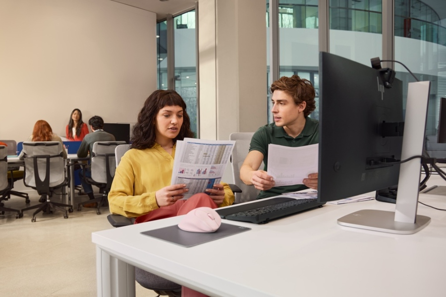 HP: Παρουσίασε έξυπνες, βιώσιμες λύσεις για την υβριδική εργασία στη CES 2026