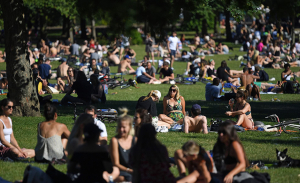 Βρετανία: Η μετάλλαξη Δέλτα φρέναρε στην οικονομική ανάπτυξη τον Ιούλιο