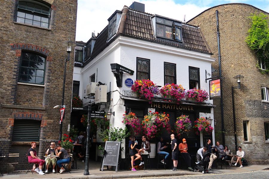 Το Λονδίνο επιβεβαιώνει την άρση των περισσότερων περιορισμών στις 19 Ιουλίου