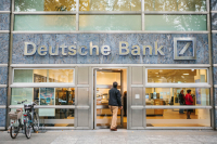 Η Deutsche Bank υπερασπίζεται την απόφασή της να μην αποχωρήσει από τη Ρωσία