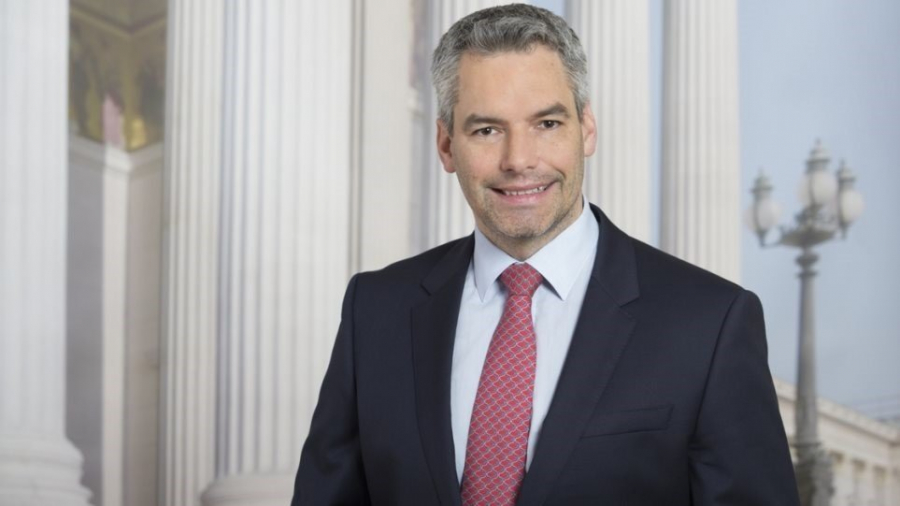 Αυστρία: Ο Καρλ Νεχάμερ είναι ο νέος αρχηγός του ÖVP και υποψήφιος Καγκελάριος