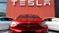 Tesla: Μεγάλες απώλειες στη μετοχή, μετά από τις απογοητευτικές παραδόσεις οχημάτων στο β&#039; τρίμηνο