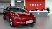 Tesla: Σκέψη για επανασχεδιασμό των πορτών μετά από περιστατικά εγκλωβισμένων επιβατών