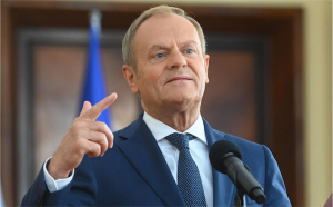 Πολωνία: Ο πρωθυπουργός Τουσκ κατήγγειλε τη ρωσική "κρατική τρομοκρατία"