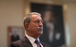 Αλλαγή ρητορικής από τον Ακάρ: Να λύσουμε τις διαφορές με την Ελλάδα με διπλωματικά μέσα