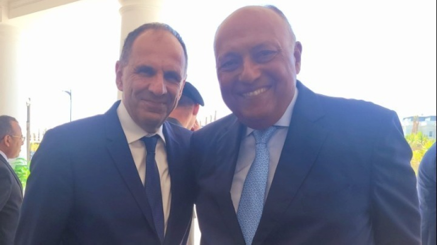 Γεραπετρίτης με Σούκρι: Μέλημά μας να ενισχύσουμε τη στρατηγική σχέση Ελλάδας-Αιγύπτου