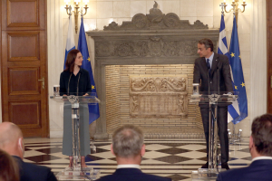 Μητσοτάκης - Μάριν: Συζήτησαν για Ουκρανία, τουρκικές προκλήσεις, ΝΑΤΟ