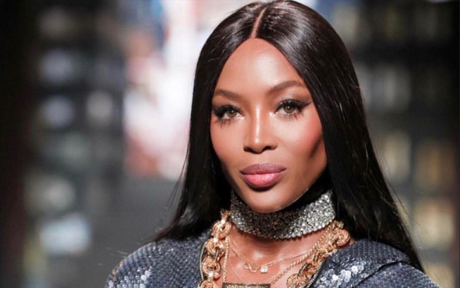 Ναόμι Κάμπελ: Έγινε μητέρα σε ηλικία 50 ετών