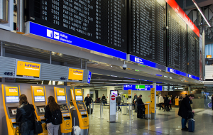Γερμανία: Πάνω από 350 πτήσεις ακυρώνονται τη Δευτέρα εξαιτίας απεργίας