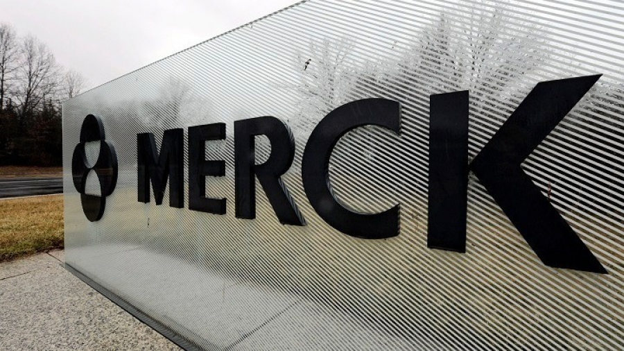 Merck: Συμφωνία για διεύρυνση παρασκευής γενόσημων του χαπιού κατά της COVID-19