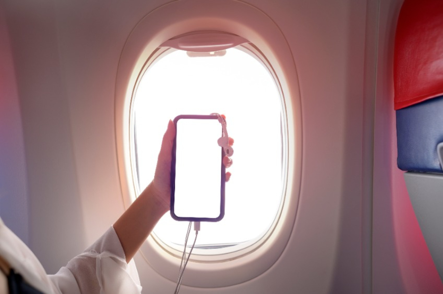 ΕΕ: Επικοινωνίες 5G στα αεροπλάνα και Wi-Fi στους δρόμους,με αποφάσεις της Κομισιόν