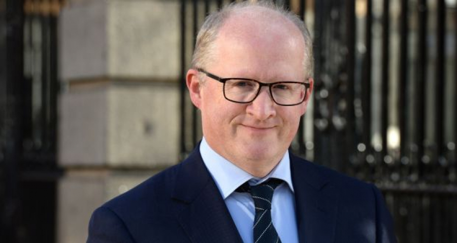 Φίλιπ Λέιν (ΕΚΤ): Δρόμος προς την ομαλοποίηση, η έξοδος από τα αρνητικά επιτόκια