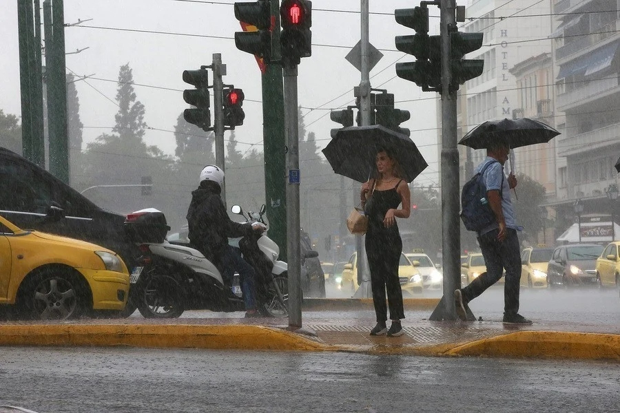 Κακοκαιρία: 940 κλήσεις στην Πυροσβεστική, η συντριπτική πλειονότητα στην Αττική