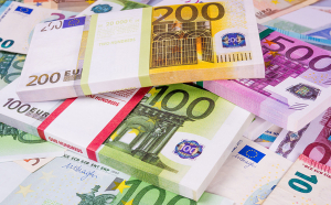ΕΕΤ: Διευκρινίσεις για τα επιτόκια νέων δανείων και καταθέσεων και το μεταξύ τους περιθώριο (spread)