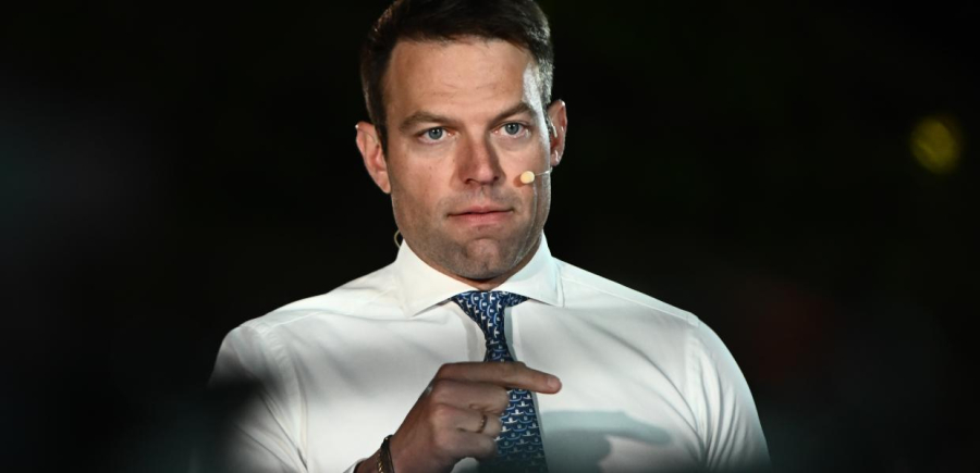 Στ. Κασσελάκης: Ο πρωθυπουργός δε χαραμίζει ούτε μία έδρα, για να προστατεύσει το δικαίωμα στην αξιοπρέπεια