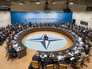 NATO: 1 δις σε start up επιχειρήσεις στον τομέα της άμυνας
