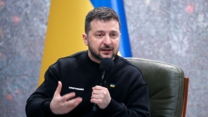 Ζελένσκι: Η &quot;τεχνητή&quot; έλλειψη όπλων ενισχύει τον Πούτιν - Να συνεχιστεί η στήριξη στην Ουκρανία