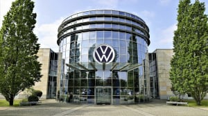 Volkswagen: Στον «αέρα» τέσσερα εργοστάσια – Τι εξετάζει ο γερμανικός κολοσσός
