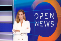 OPEN TV: Η Εύα Αντωνοπούλου στην παρουσίαση του κεντρικού δελτίου ειδήσεων