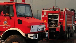 Πυρκαγιά σε χαμηλή βλάστηση στο Κορωπί