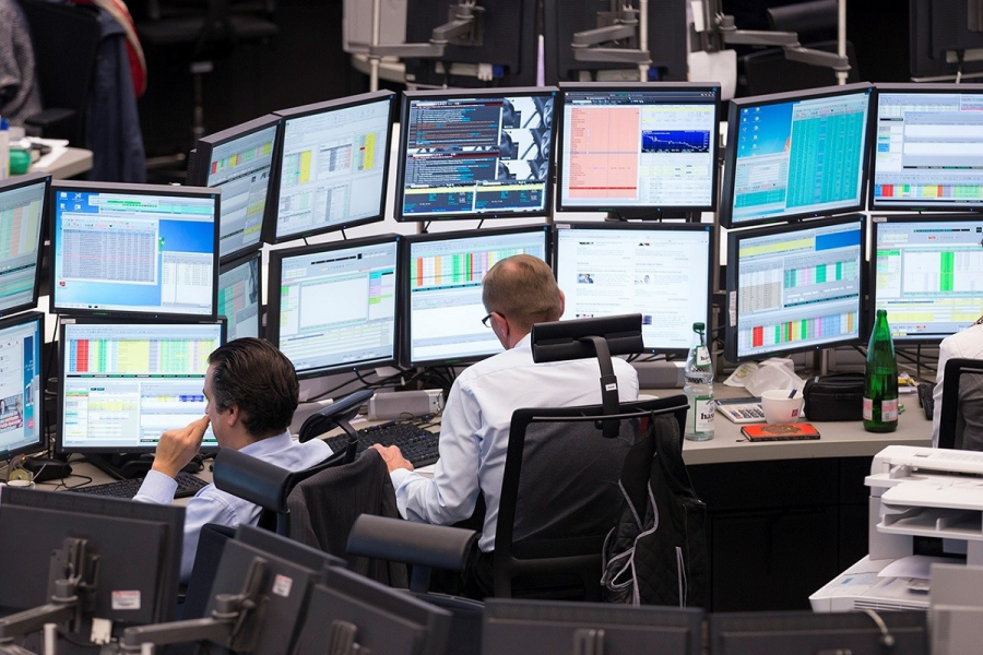 Απώλειες στις ευρωαγορές, αλλά με κέρδη το κλείσιμο του Αυγούστου