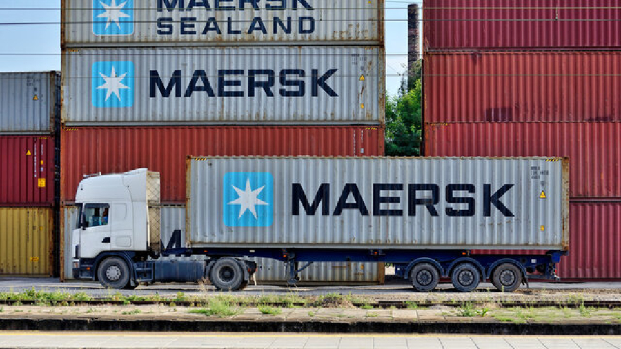 Maersk: Η δανική εταιρεία θα καταργήσει 10.000 θέσεις εργασίας