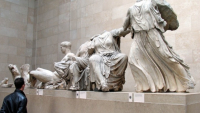 Διαψεύδει η Αθήνα το δημοσίευμα του Bloomberg για τα Γλυπτά του Παρθενώνα