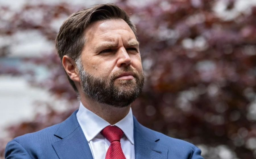 Τζέι Ντι Βανς: Η Ευρώπη πρέπει να «ενισχύσει» την άμυνά της