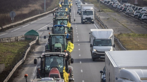 Aγρότες με τα τρακτέρ τους στις Βρυξέλλες για το συμβούλιο υπουργών Γεωργίας