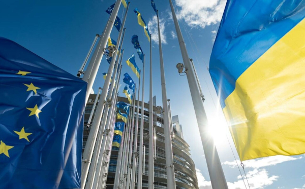 Κομισιόν: Νέα εκταμίευση βοήθειας ύψους 3,5 δισ. ευρώ προς την Ουκρανία