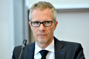 Vasle (ΕΚΤ): Τα αρνητικά επιτόκια πιθανόν να τερματιστούν τέλη 2022, αρχές 2023