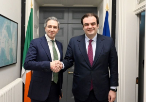 Συνάντηση Πιερρακάκη με τον Ιρλανδό ΥΠΟΙΚ στο Δουβλίνο