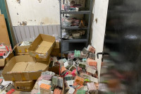 ΔΙΜΕΑ: Πρόστιμο 100.000 ευρώ σε αποθήκη με "μαϊμού" αξεσουάρ κινητών στο κέντρο της Αθήνας