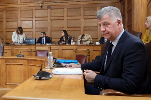 Σημανδράκος - Πρώην πρόεδρος ΟΠΕΚΕΠΕ: «Παραιτήθηκα γιατί δεχόμουν ασφυκτικές πιέσεις από τον υπουργό Αυγενάκη»