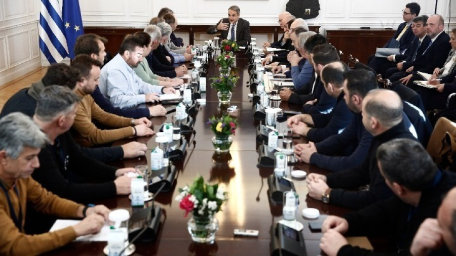 Μητσοτάκης–αγρότες: Βελτιώσεις στα κυβερνητικά μέτρα στήριξης, κυρίως στο ενεργειακό κόστος και στο πετρέλαιο