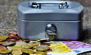 ΟΠΕΚΑ: Καταβάλλονται σήμερα επίδομα παιδιού, επίδομα ενοικίου, ελάχιστο εγγυημένο εισόδημα