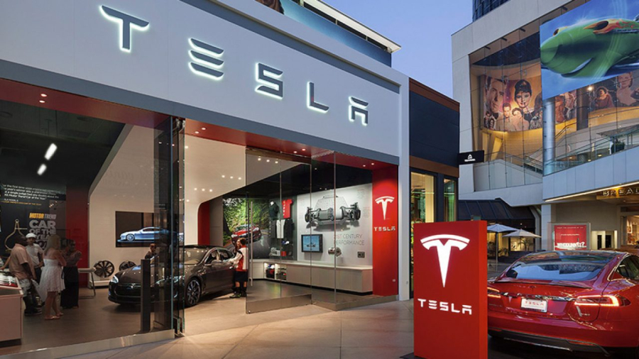 Tesla: Ανακαλεί πάνω από 360 χιλιάδες "επικίνδυνα" αυτοκίνητα - Ποια μοντέλα αφορά