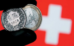 Δανειολήπτες σε ελβετικό φράγκο: «Ο Άρειος Πάγος να απευθύνει ερώτημα στο Δικαστήριο της ΕΕ»